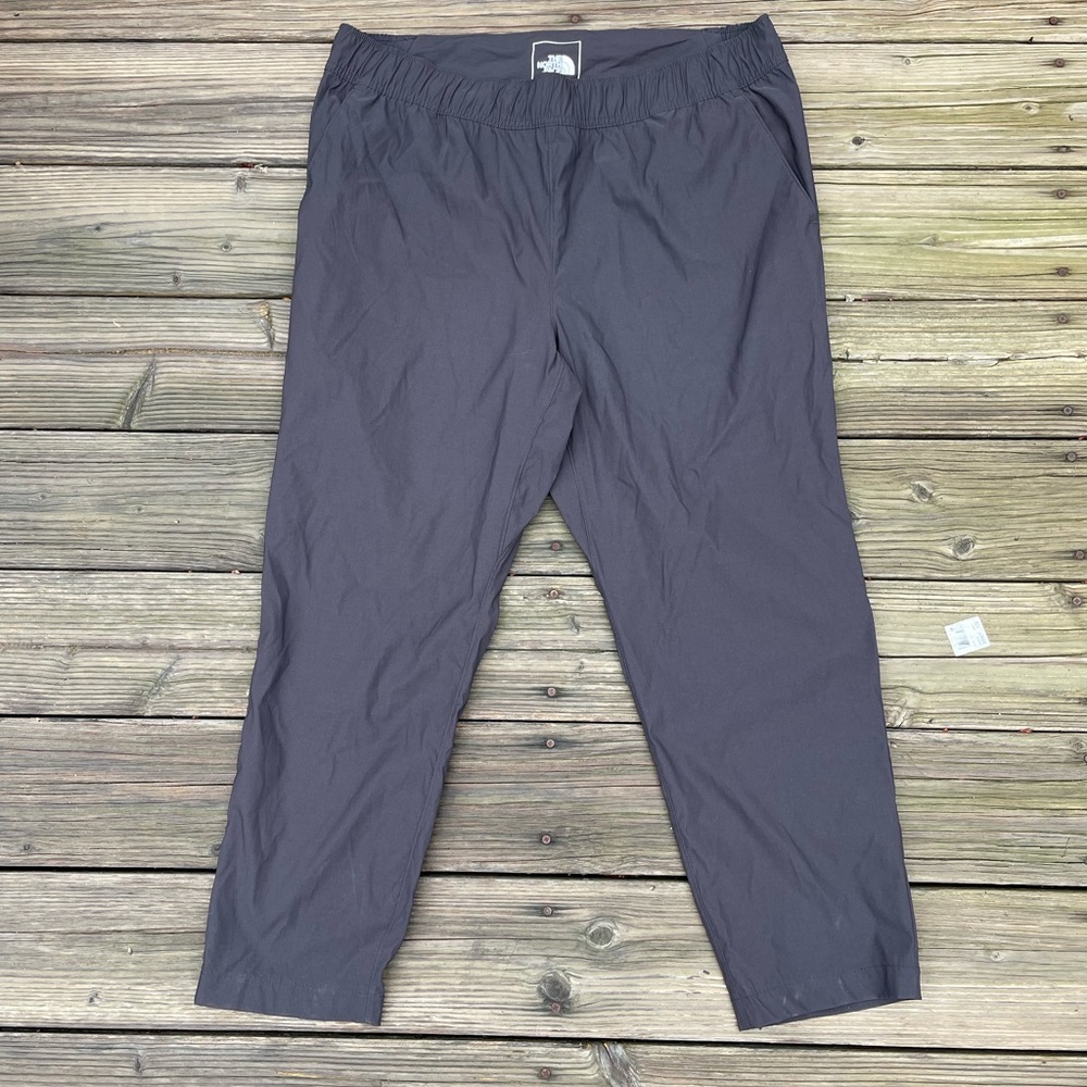 Women’s The North Face Sweatpants❄️